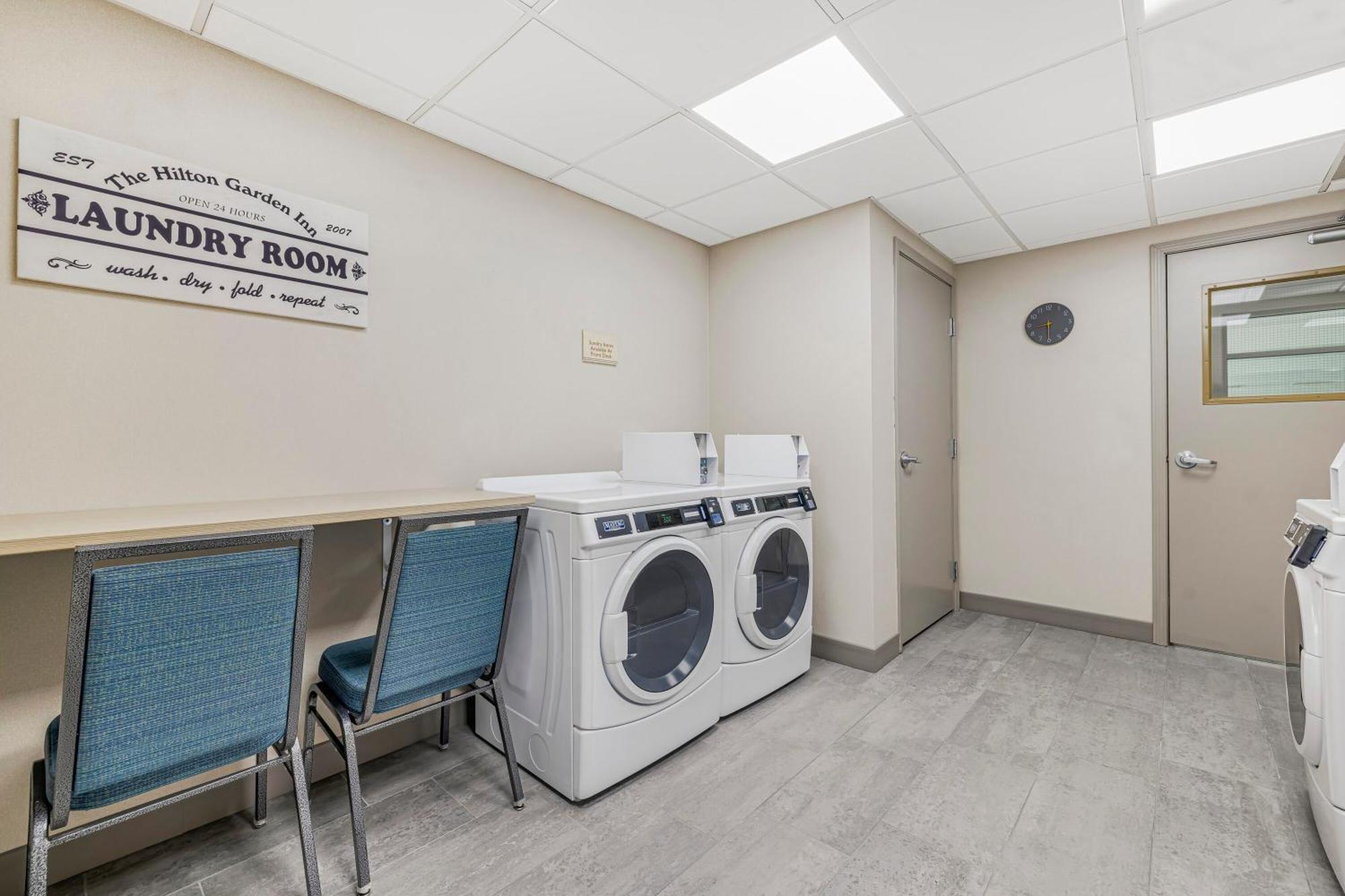 Hilton Garden Inn Colorado Springs Airport Bagian luar foto